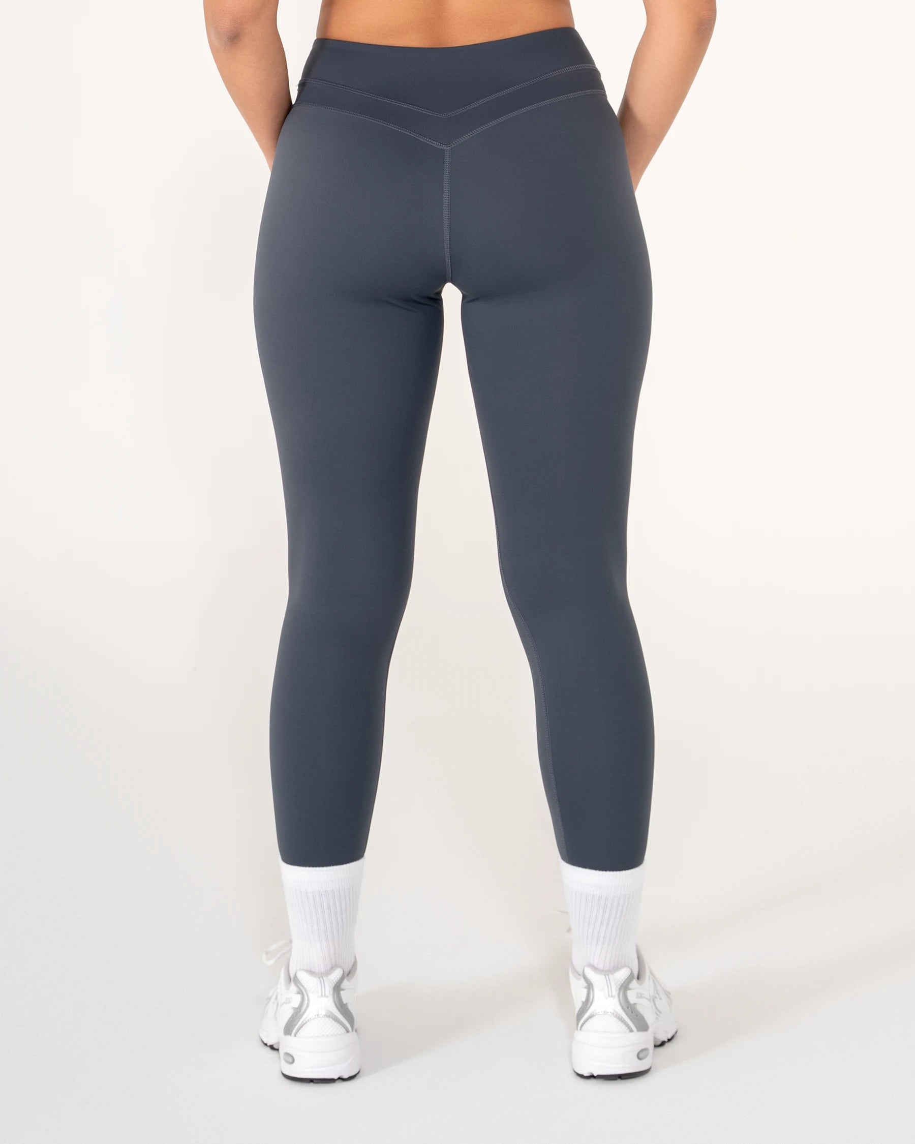 Vue de dos du Legging AMY bleu-gris Reaverfit pour femme confortable pour le yoga