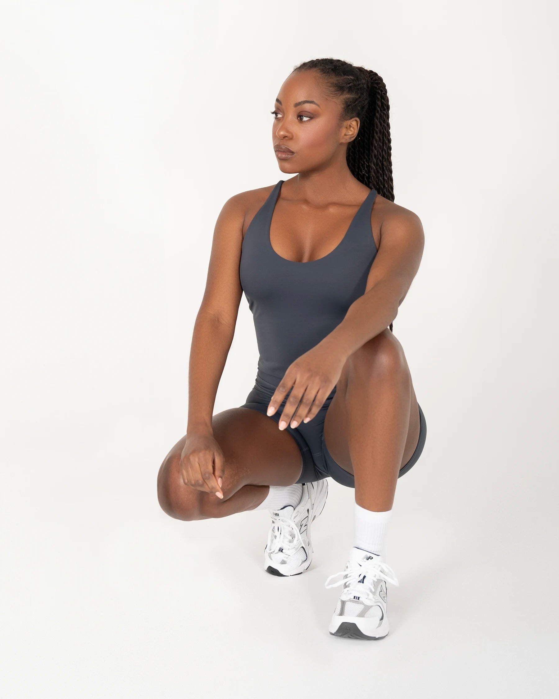 Short AMY bleu-gris Reaverfit pour femme idéal pour le fitness en position assise