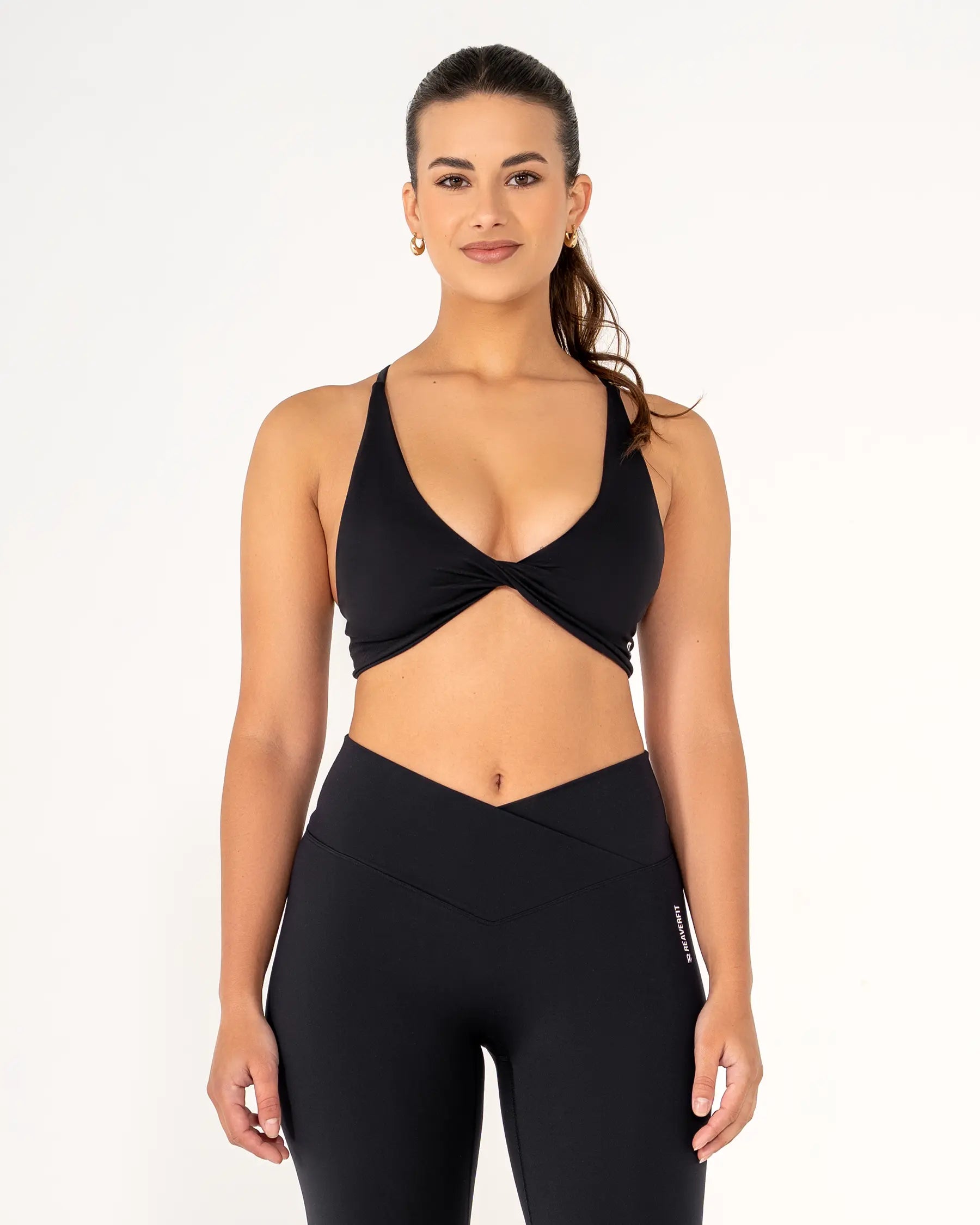 Brassière CALY noire Reaverfit pour femme adaptée au fitness