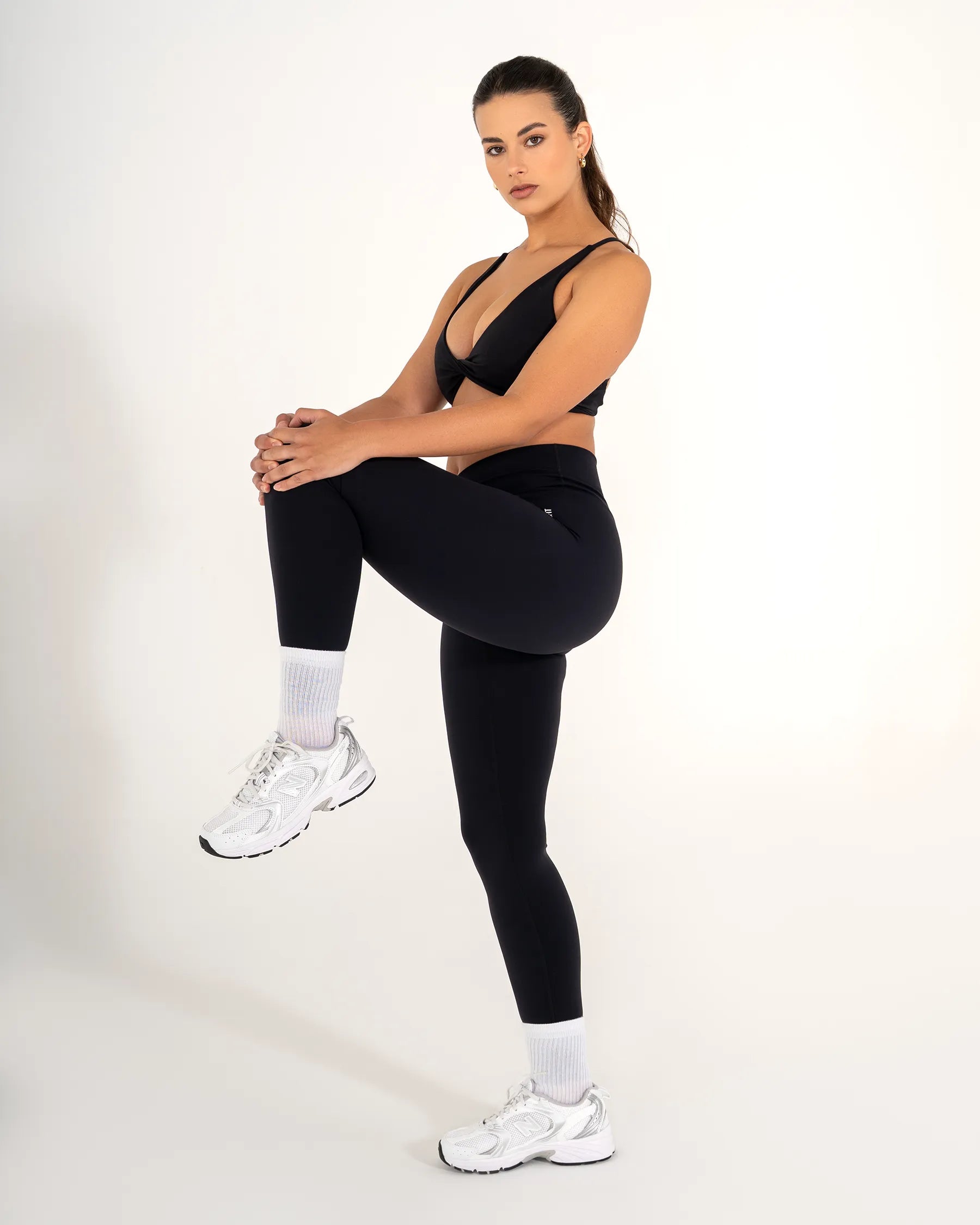 Legging CALY noir Reaverfit pour femme confortable pour le yoga en position debout