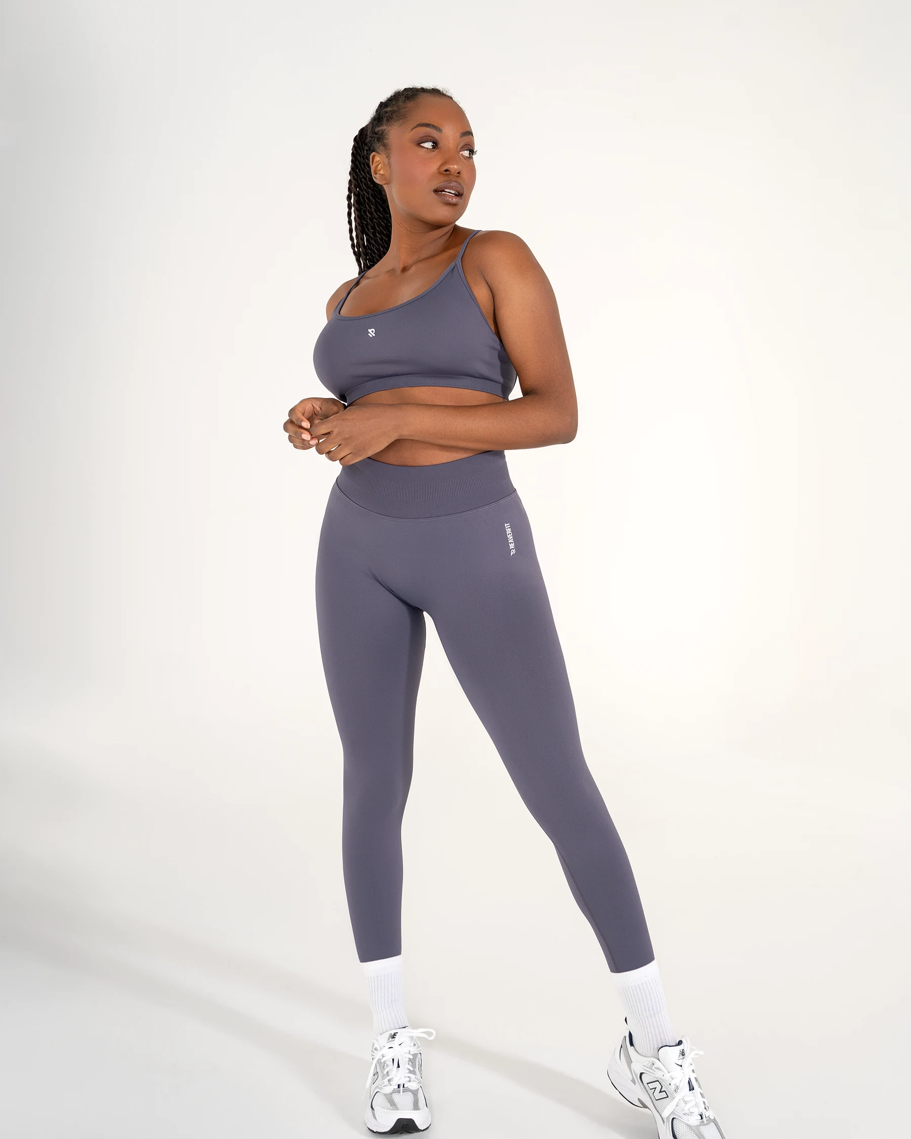 Brassière CORE bleu navy Reaverfit pour femme parfaite pour le cardio et le sport