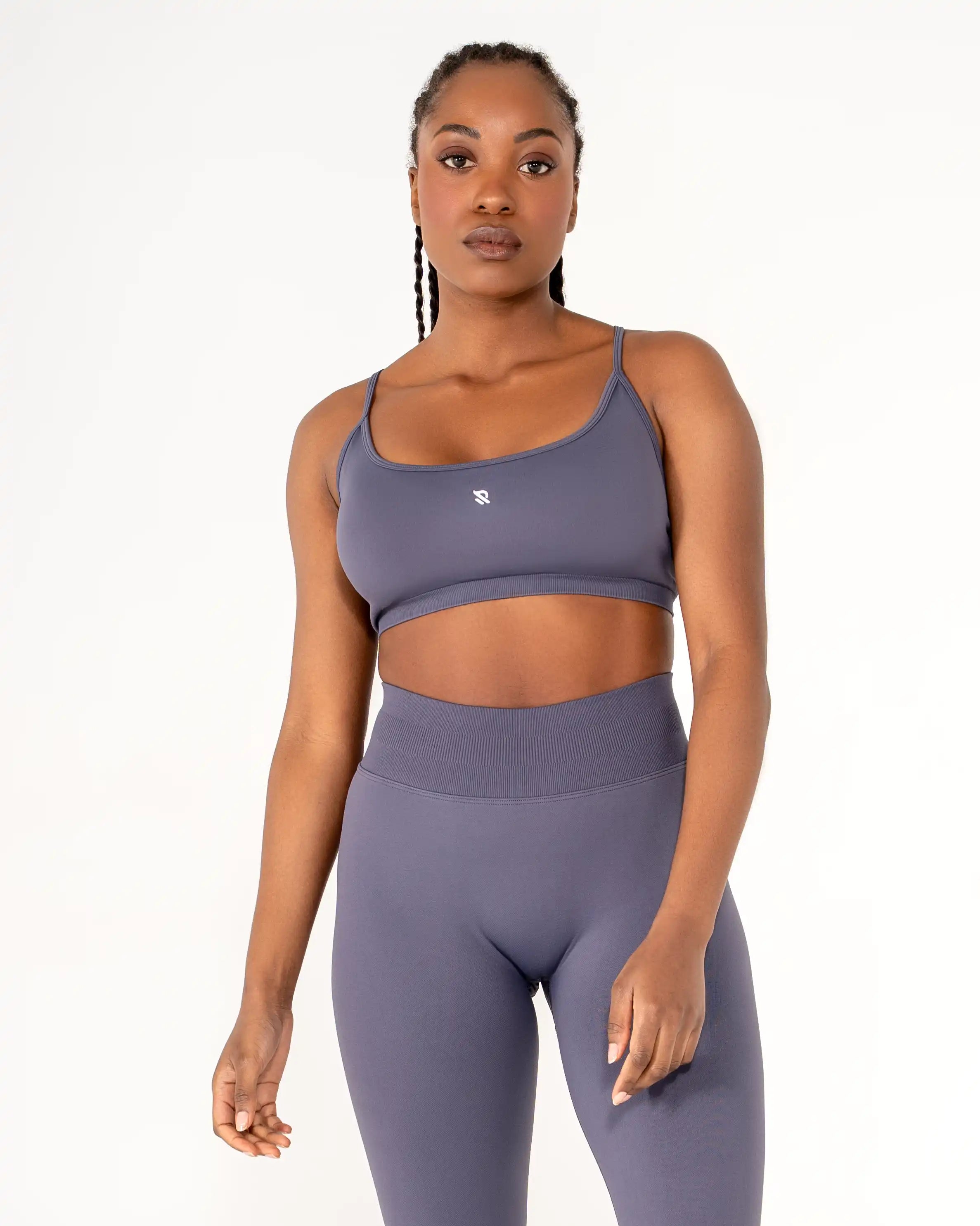 Brassière CORE bleu navy Reaverfit pour femme adaptée au fitness et au sport