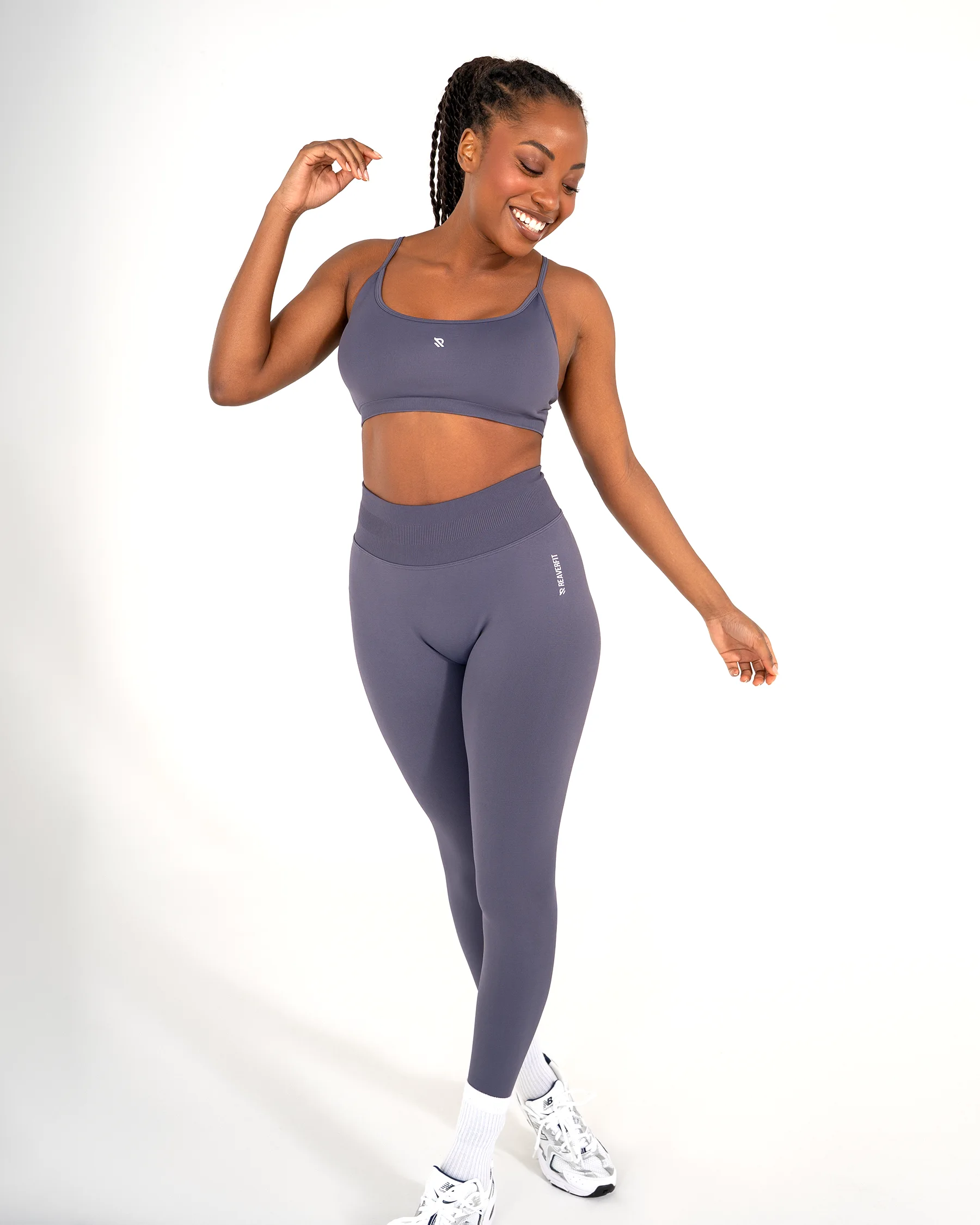 Brassière CORE bleu navy Reaverfit pour femme confortable pour le yoga et le sport