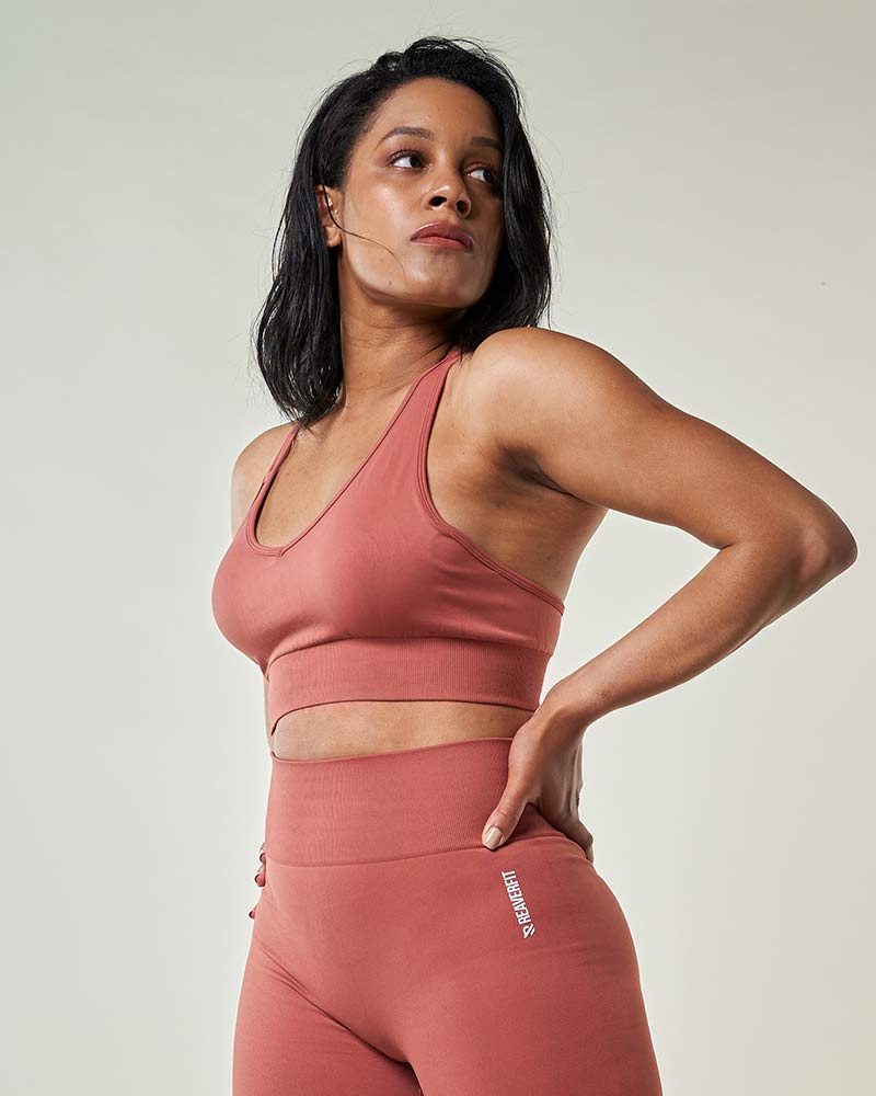 Brassière de sport Joy couleur rouge ambbre pour femmme reaverfit un maintien doux et confortable pour vos activités à faible impact
