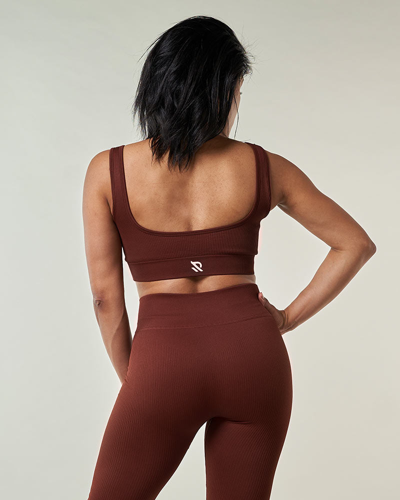 Brassière de sport marron dos nu fashion chic durable et extensible activewear reaverfit 2023