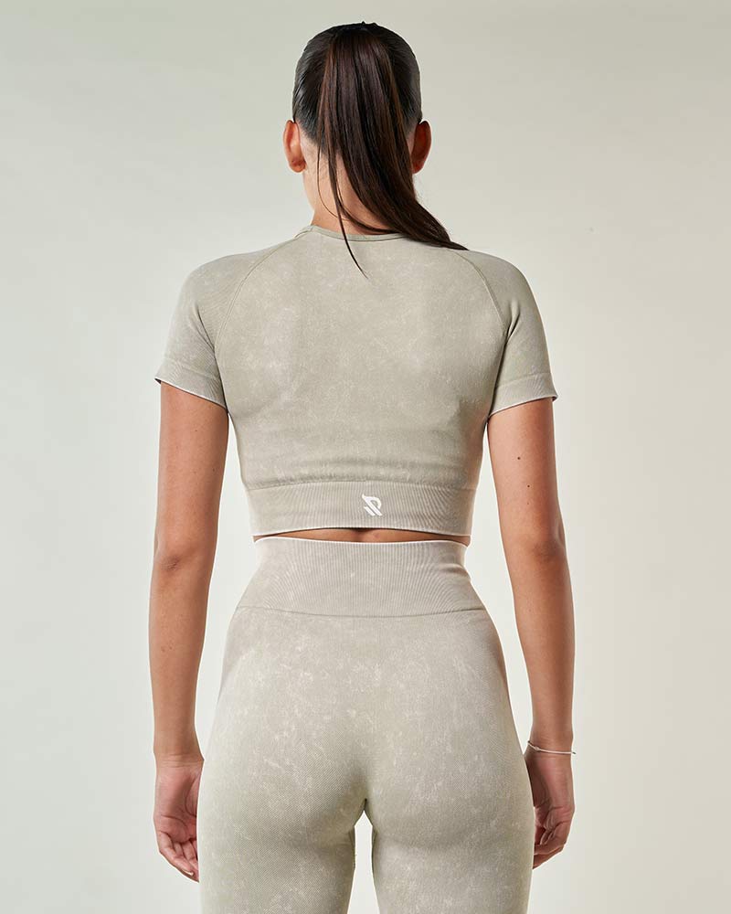 Top de sport fitness femme élégant et confortable pour musculation, crossfit et course à pied