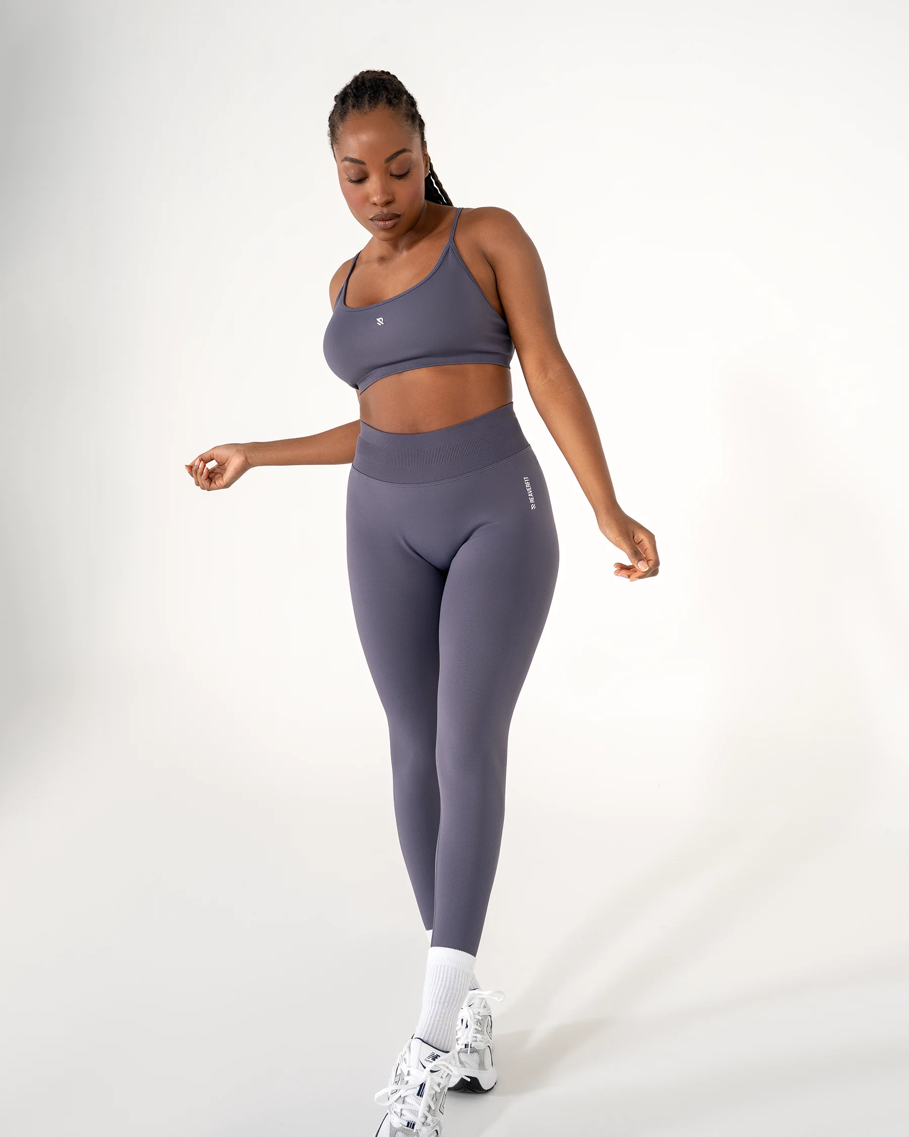 Legging CORE bleu navy Reaverfit pour femme avec scrunch push-up élégant pour le Pilates