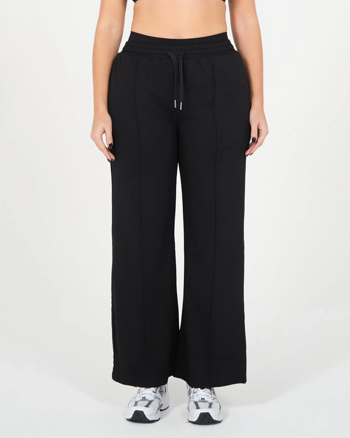 Jogging ICÔNE noir Reaverfit pour femme, vue de face.