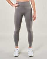 le Legging de sport extensible taille haute femme waves Gris foncé - Une combinaison d'élégance et de fonctionnalité pour vos activités sportives